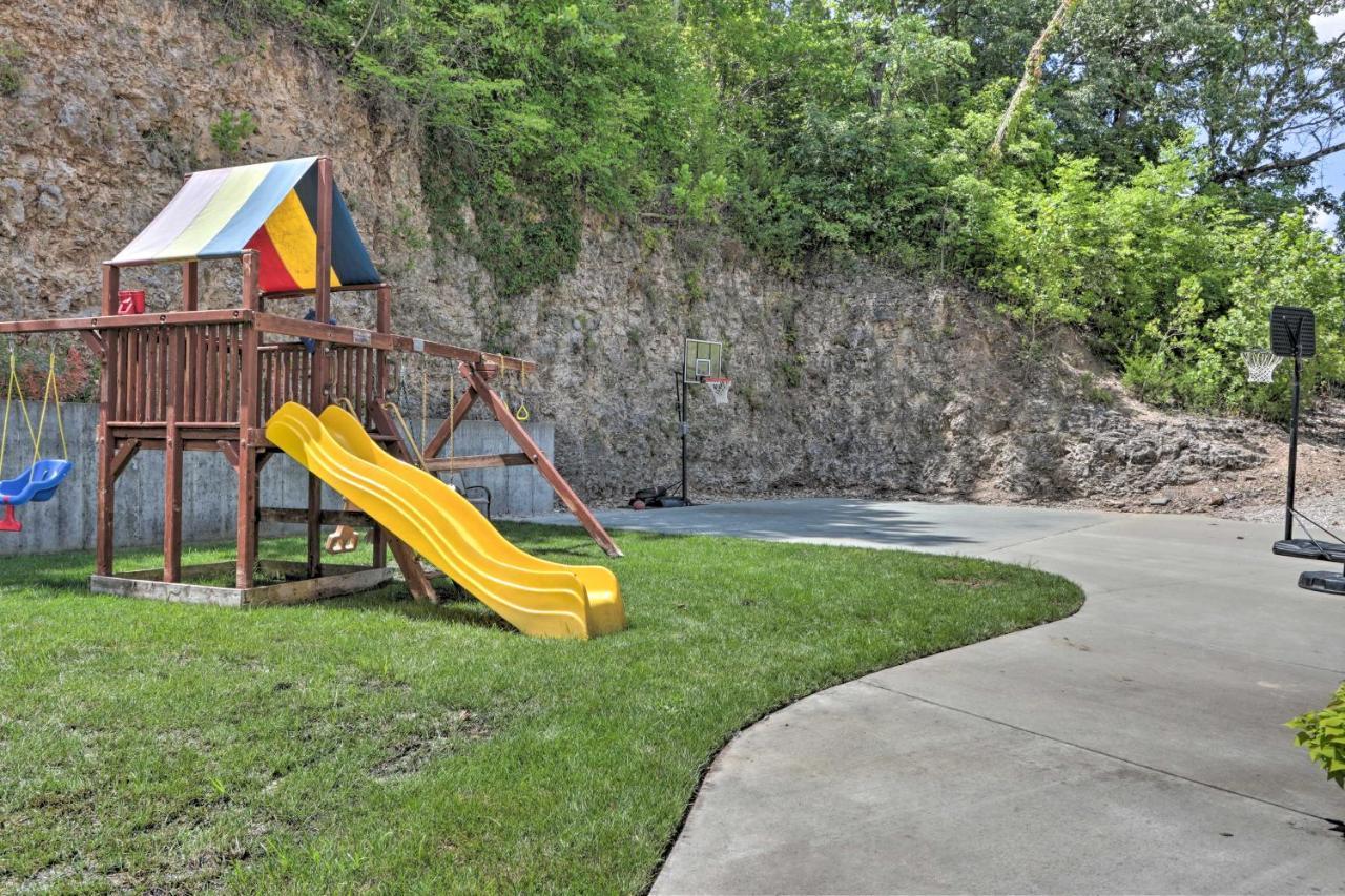 The Lake Escape With Balcony And Pool Access! キャンデントン エクステリア 写真